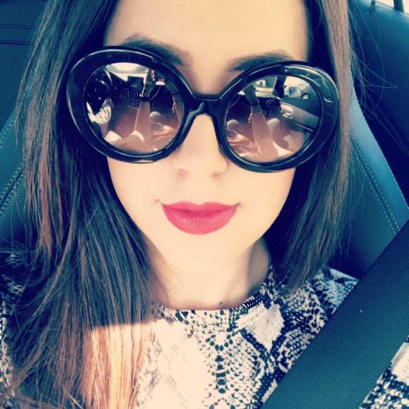 Meet the Posher Other - Meet your Posher, Marlyn